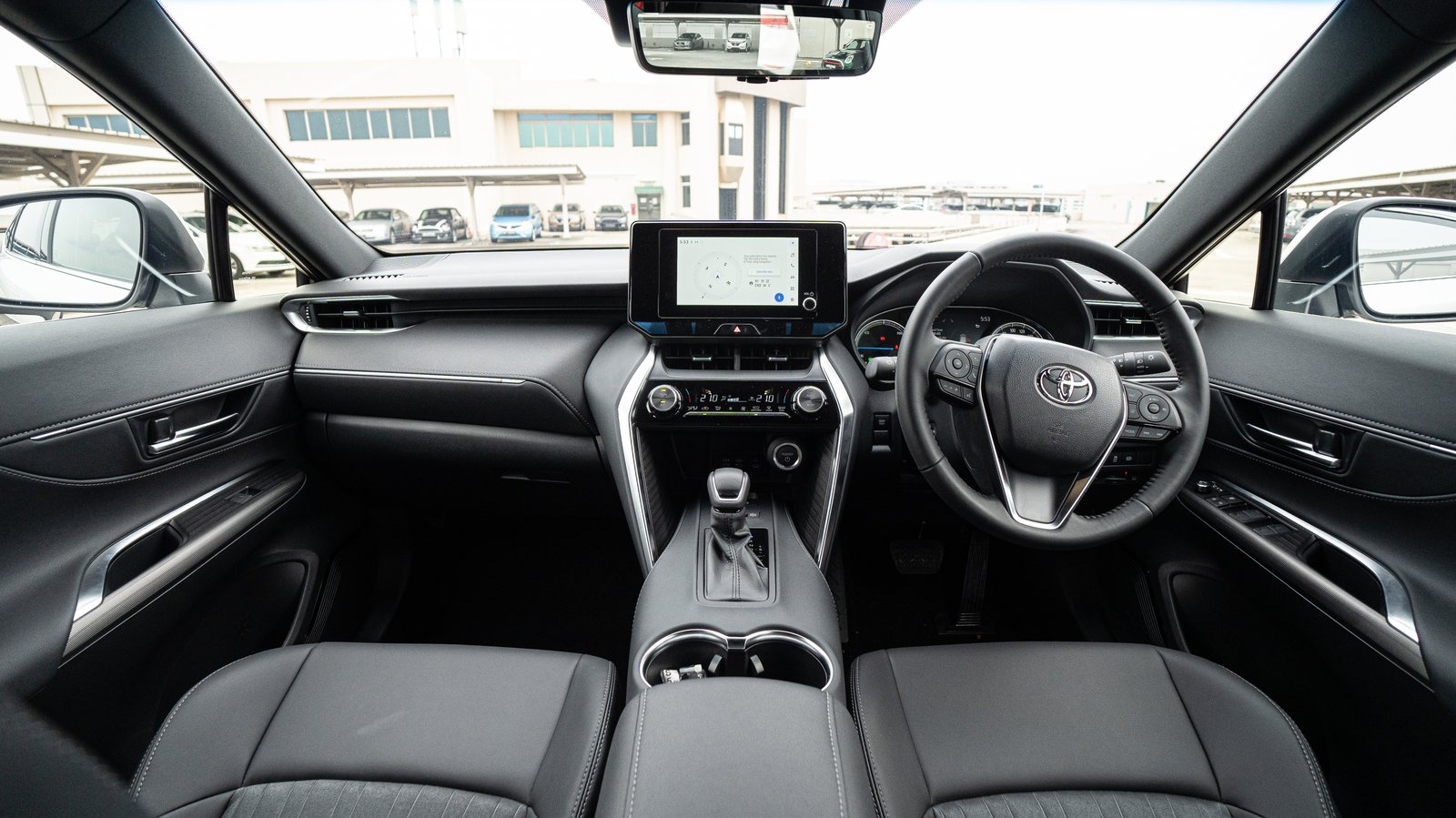 Toyota Harrier 2.5G Hybrid photo 6